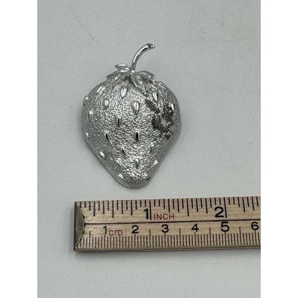 Vintage Jewelry SARAH COVENTRY Strawberry Pin Brooch Silver Tone